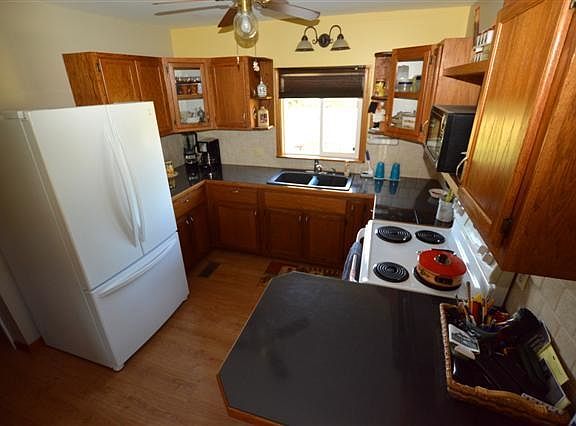 2nd image of 189 Hardwood Pl