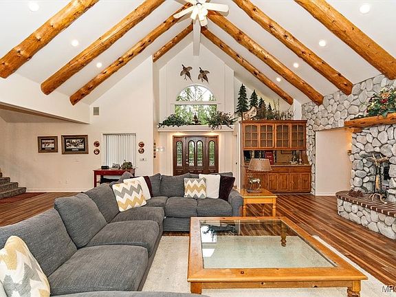 4th image of 42143 Winterpark Dr