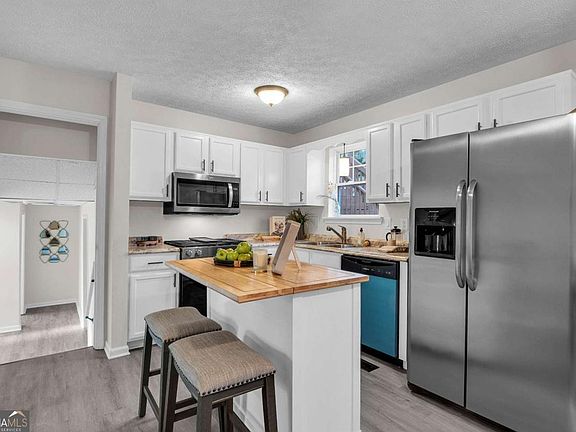 5th image of 3391 Due West Rd