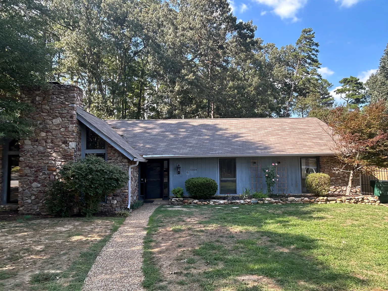3 bed, 2008 sqft, $1,850 — Photo 2
