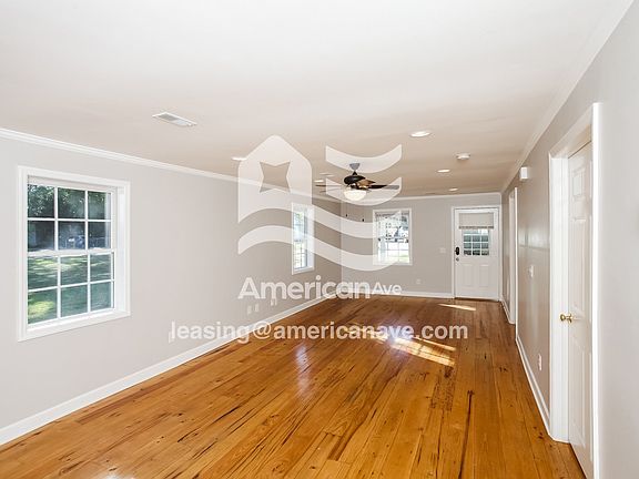 1621869_003_wm_-_living_room_13207864.jpg