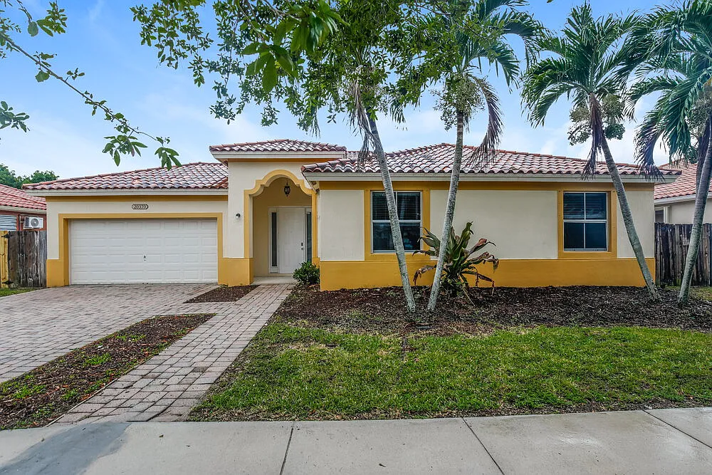 4 bed, 2.5 bath, 2468 sqft, $3,780 — Photo 1