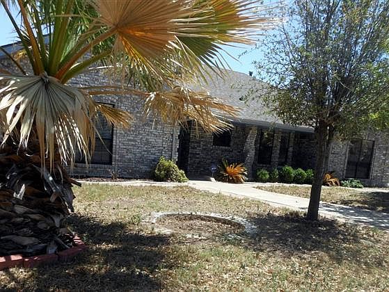 1st image of 3441 Cedarhill Dr