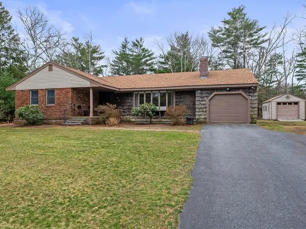 188 Carver Rd, Plymouth, MA 02360