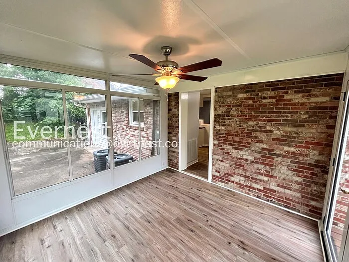 130 Roberta Dr — Photo 27
