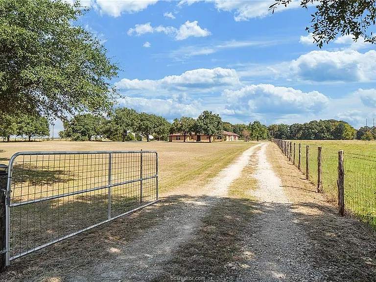 5342 FM 2223 — Photo 2