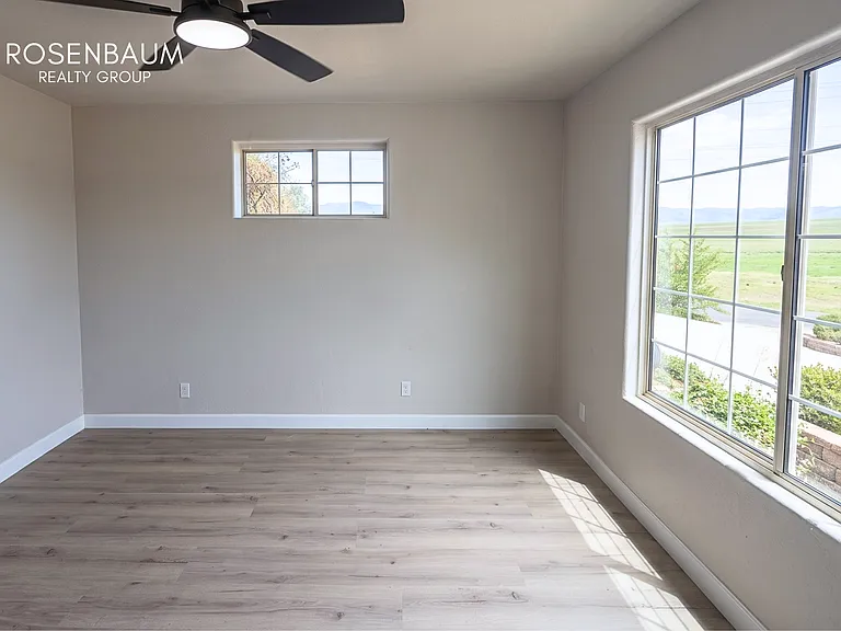8983 E Volcano Dr — Photo 2