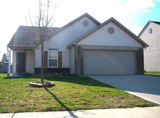 720 Bluff Creek Dr, Fortville, IN 46040