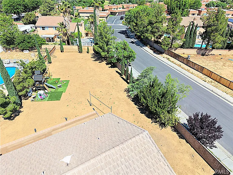 39883 Penina Way — Photo 45