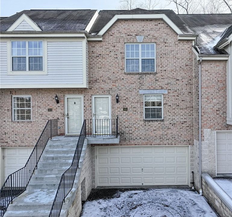 1st image of 305 Berrington Ct