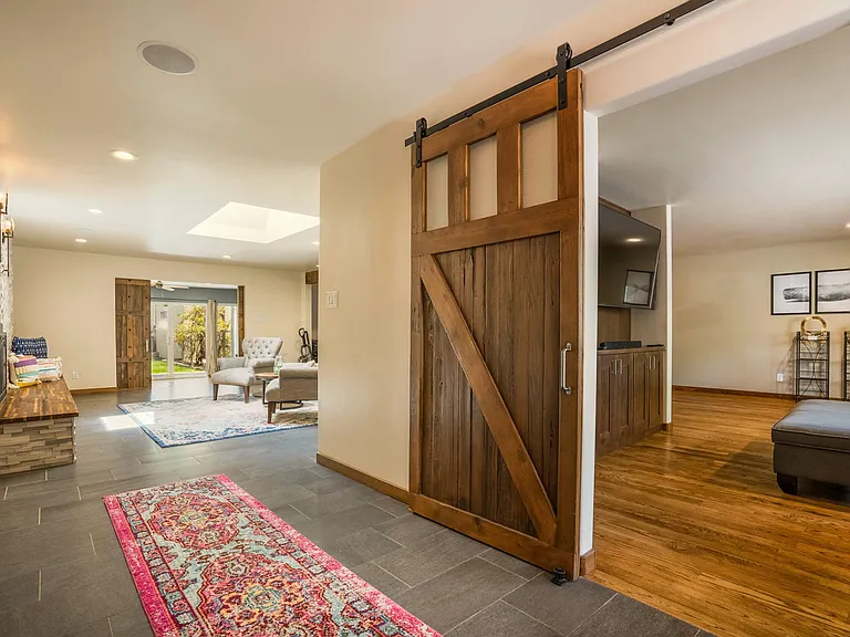 1623 San Patricio Ave SW — Photo 17