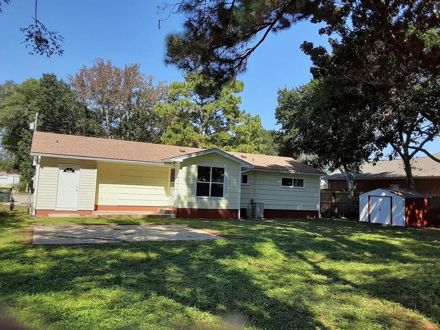 3 bed, 2.5 bath, 1550 sqft, $1,950 — Photo 2