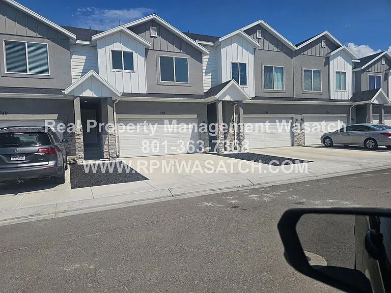 738 N 160 E — Photo 1