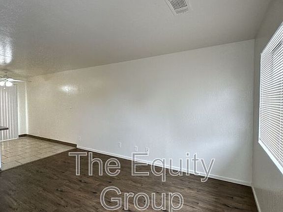 3rd image of 10742 Railroad Ave