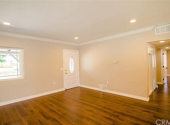 Main Entry goes to the living room