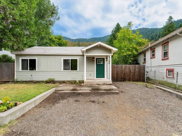 116 S First St, Dunsmuir, CA 96025