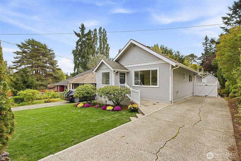 4th image of 1723 NE 92nd Street