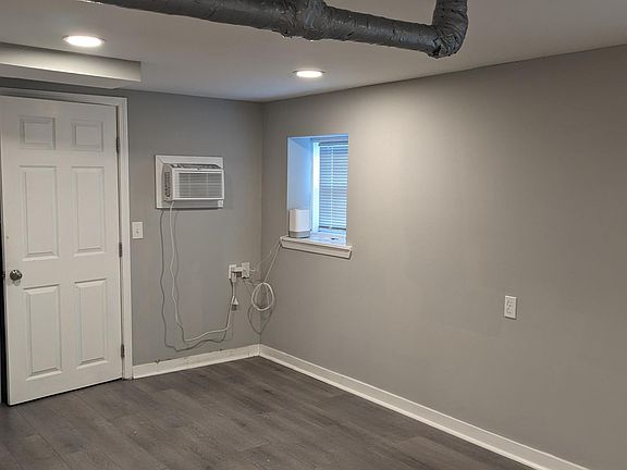 5th image of 127 E 46th St #15