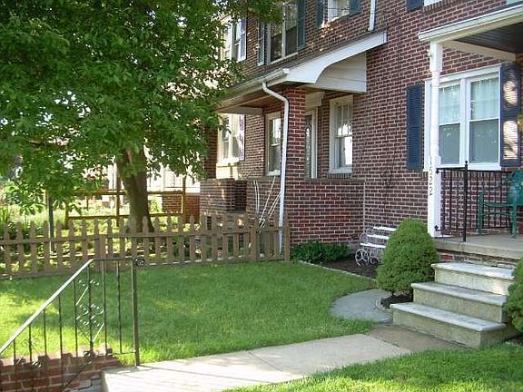 3rd image of 1522 W Latimer Pl