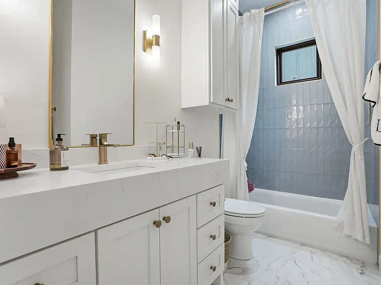 3917 S Madison Ave — Photo 32