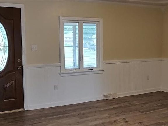 3rd image of 476 Kinne St