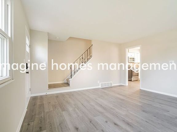 4th image of 4376 Elmhurst Dr