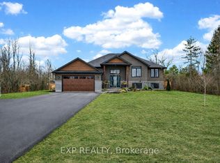 20109 Loyalist Pkwy, Prince Edward County, ON K0K1T0