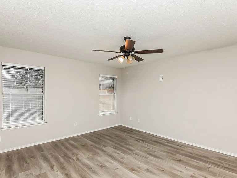 7007 Rovato Dr — Photo 15