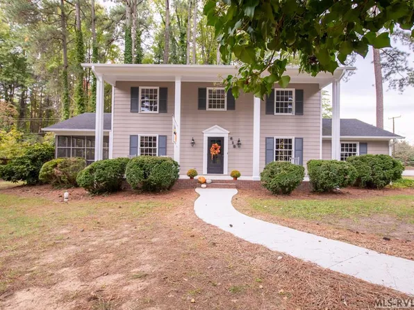 613 Binford St, South Hill, VA 23970