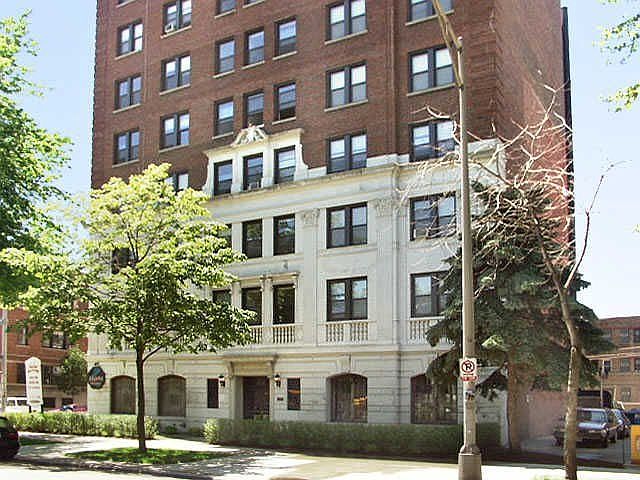 1st image of 5496 S Hyde Park Blvd APT 1