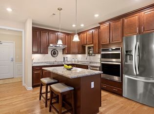 1 Pennington Dr #408, Walpole, MA 02081