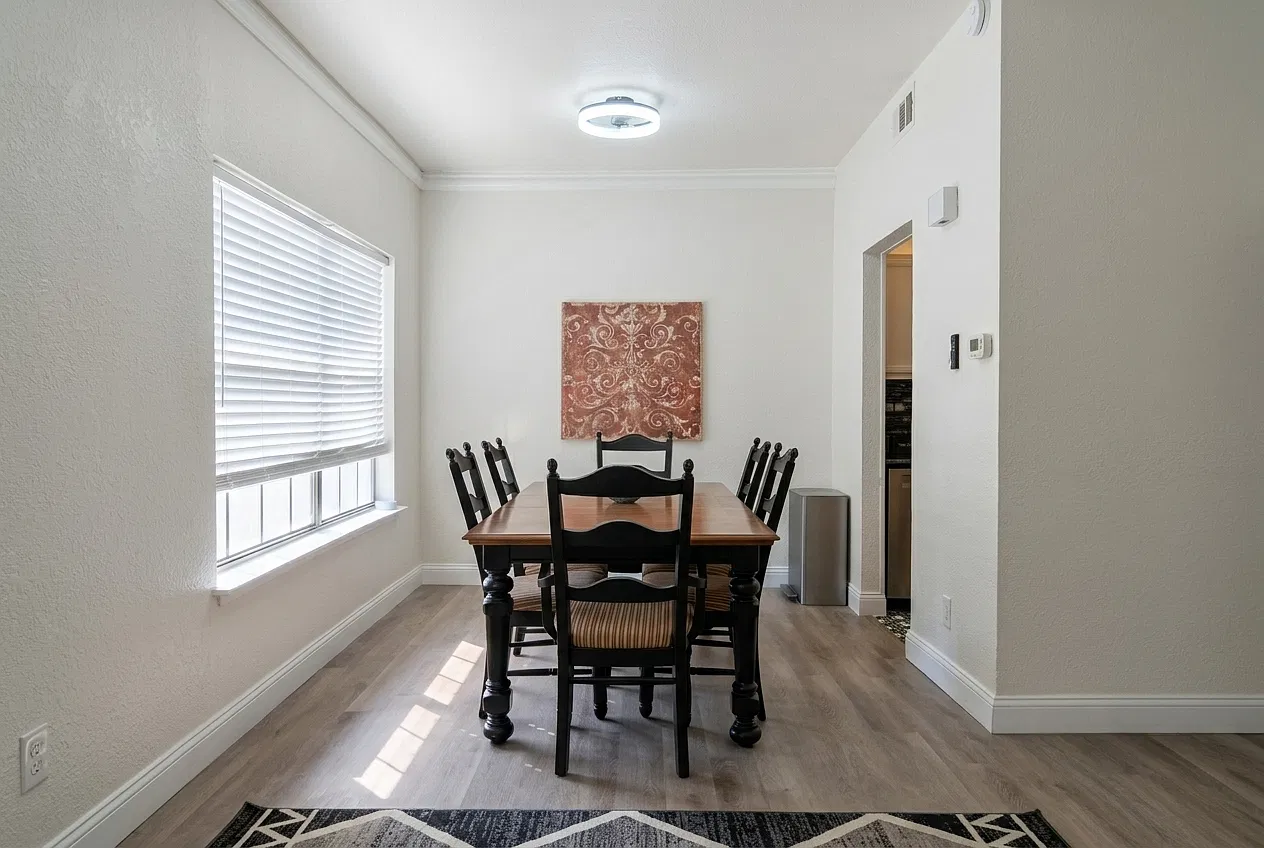 2 bed, 1.5 bath, 1200 sqft, $2,100 — Photo 4
