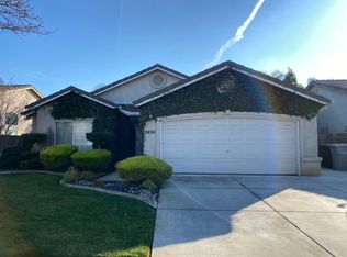 2424 Novi Dr, Riverbank, CA 95367