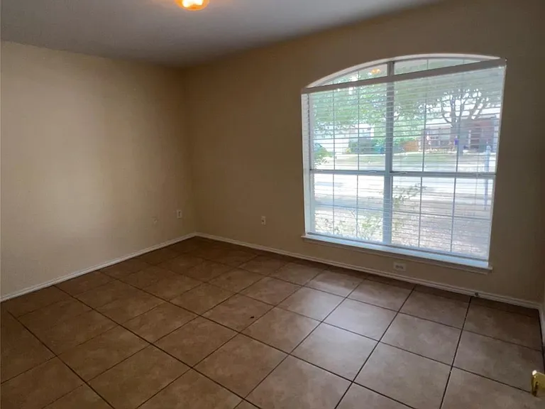 1210 Canna Lily Ln — Photo 13