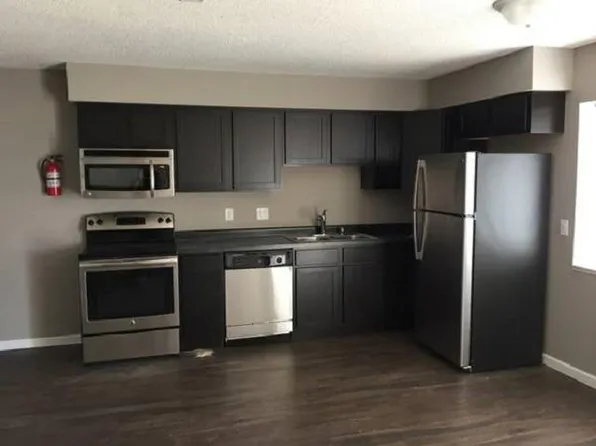 961 Miller Ave Suite 8, Iowa City, IA 52246