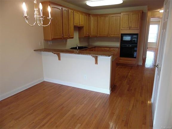5th image of 25676 Island Lake Dr #1