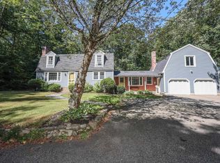 90 Old Lee Rd, Newfields, NH 03856