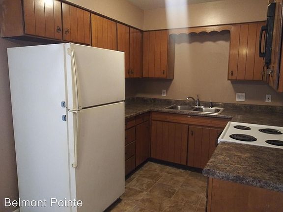 4th image of 1106 SE Belmont Dr APT 7