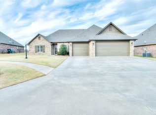 10523 E 142nd St N, Collinsville, OK 74021