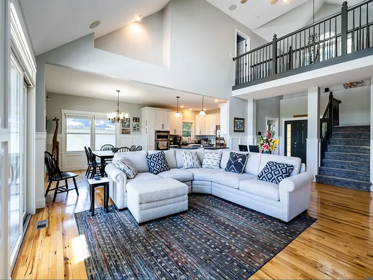 2687 Niles Rd — Photo 4