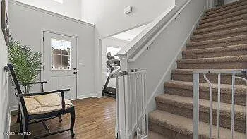 310 Vintage Ct — Photo 26