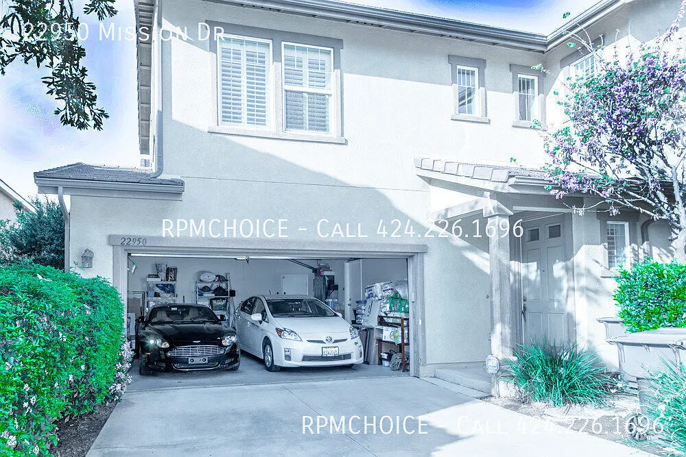 Upscale Single Family Home in Quiet Gated Community — Photo 1