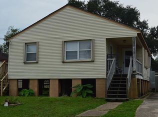5518 Warrington Dr, New Orleans, LA 70122