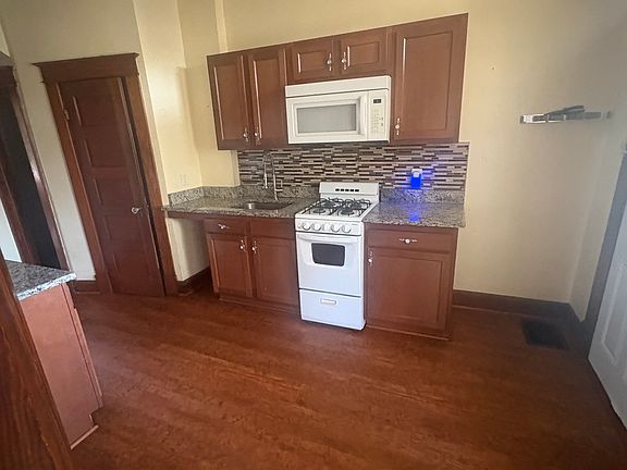 4th image of 2906 Presbury St
