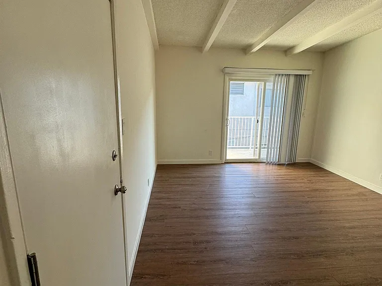 3722 Mentone Ave #8 — Photo 4