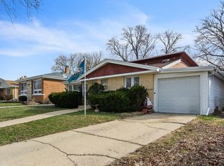 9829 S 51st Ave, Oak Lawn, IL 60453