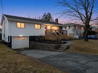 34 Grimes Ave, Dartmouth, NS B2W 3L7