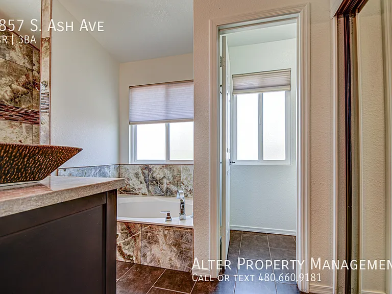 8857 S Ash Ave — Photo 9