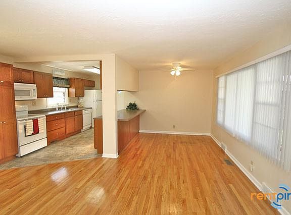 5th image of 3825 Sheridan Blvd