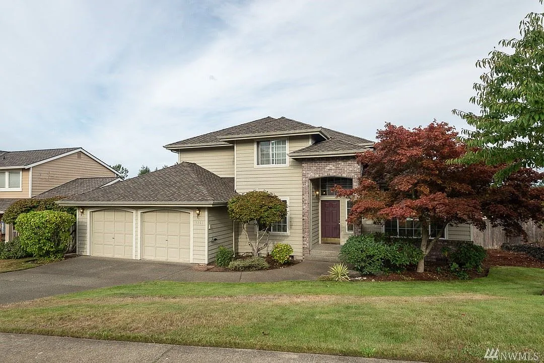 5201 Chinook Dr NE photo 1